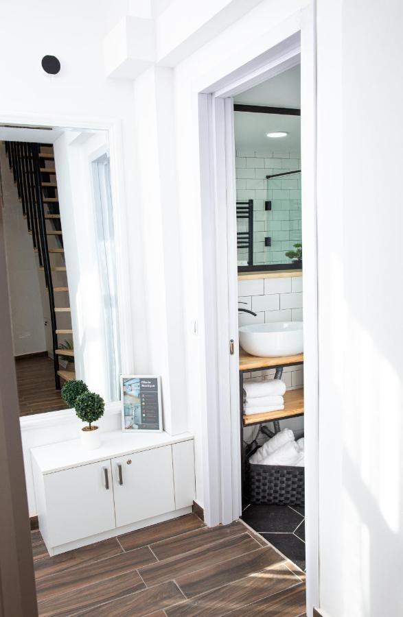 Cibola Boutique - C Apartment Tbilisi Bagian luar foto